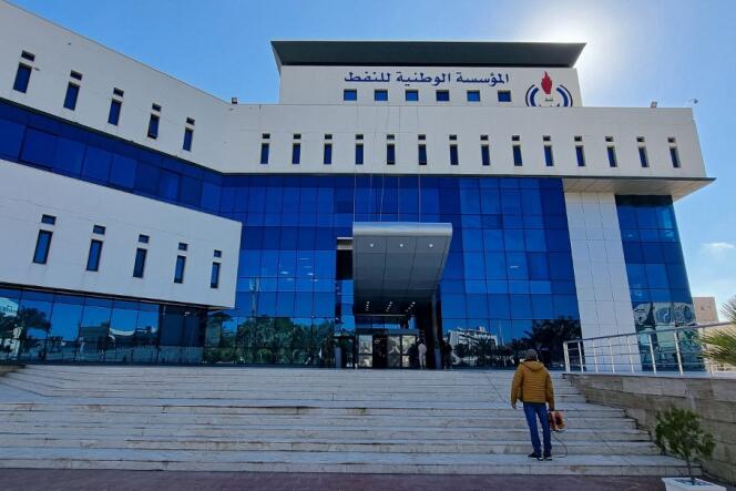 Le siège de la National Oil Corporation (NOC) à Tripoli, en janvier 2022.