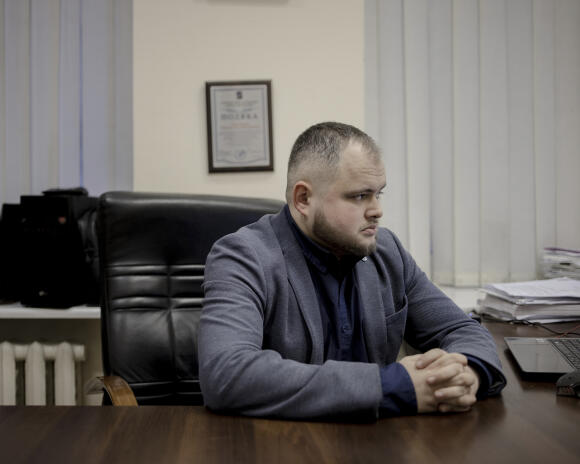 L’avocat Nazari Vovk, dans son bureau, à Kiev, le 13 janvier 2023.