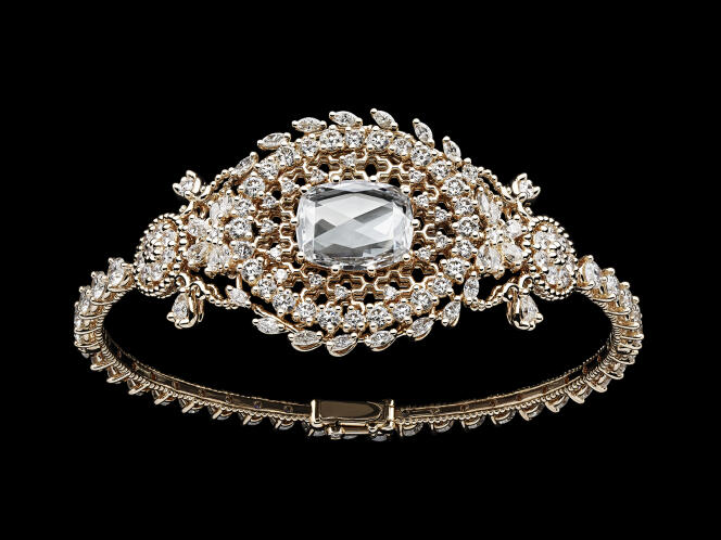 Dior's most precious bracelet in rose gold, platinum and diamonds. 