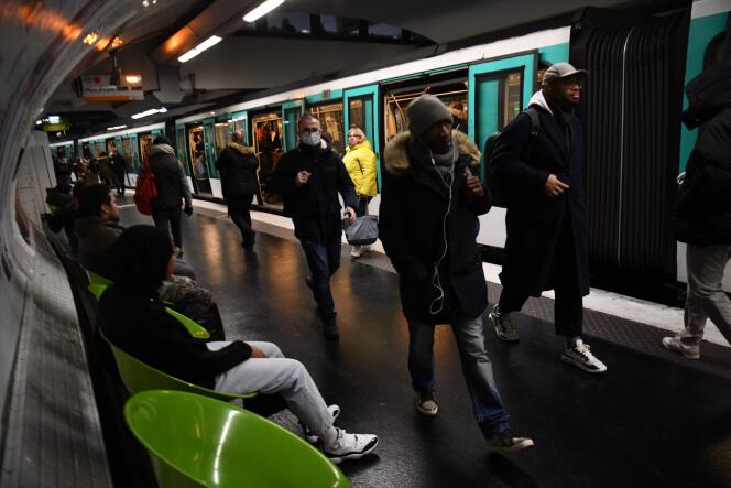 Paris to hire thousands to get city transport ready for Olympics