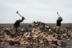 Des soldats ukrainiens dans une base arrière dans la région de Donetsk, le 31 janvier.