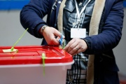 Opening of a ballot box at the end of the second round of legislative elections, in Tunis, January 29, 2023.