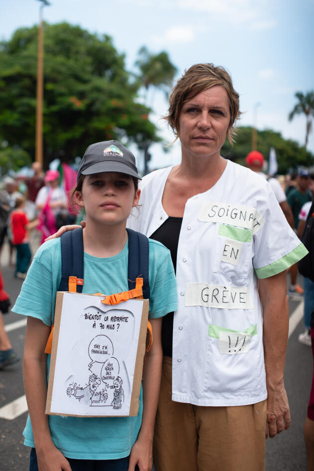 Nathalie, a 45-year-old medical imaging technician, and her 11-year-old son Tom in Saint-Denis (Reunion Island) on January 31, 2023.