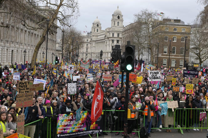 Manifestation devant Downing Street, à Londres, le 1er février.