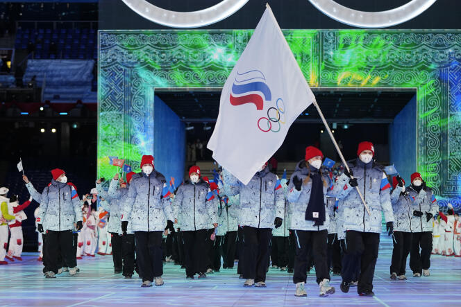 L’équipe russe concourt en tant que « comité olympique russe », lors de la cérémonie d’ouverture des Jeux olympiques d’hiver 2022, le 4 février 2022, à Pékin, après des sanctions pour dopage étatique.