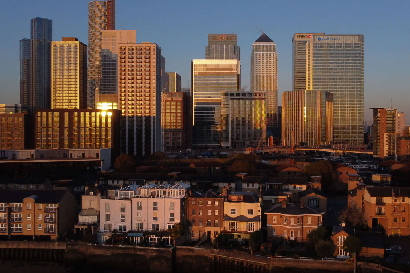 Finance : après le Brexit, la City de Londres touchée mais pas coulée