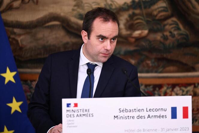 Sébastien Lecornu, lors d’une conférence de presse, au ministère français des Armées, à Paris, le 31 janvier 2023.