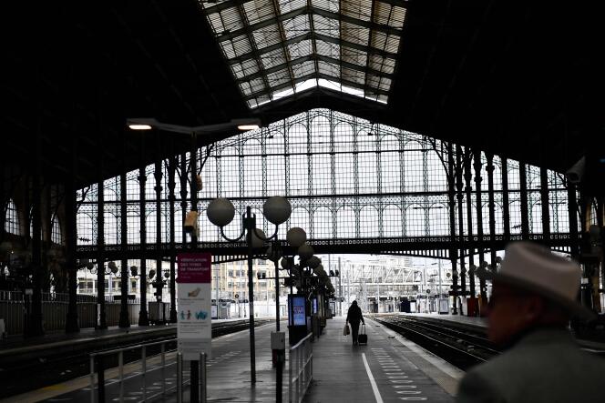 Sur un quai de la gare du Nord, à Paris, le vendredi 3 février 2023.