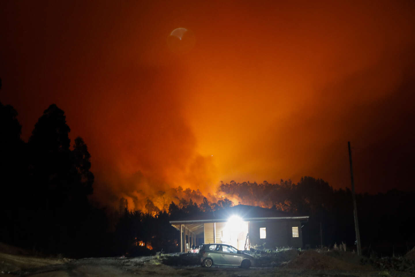 Le centre du Chili touché par plus de 200 incendies de forêt, déjà treize morts