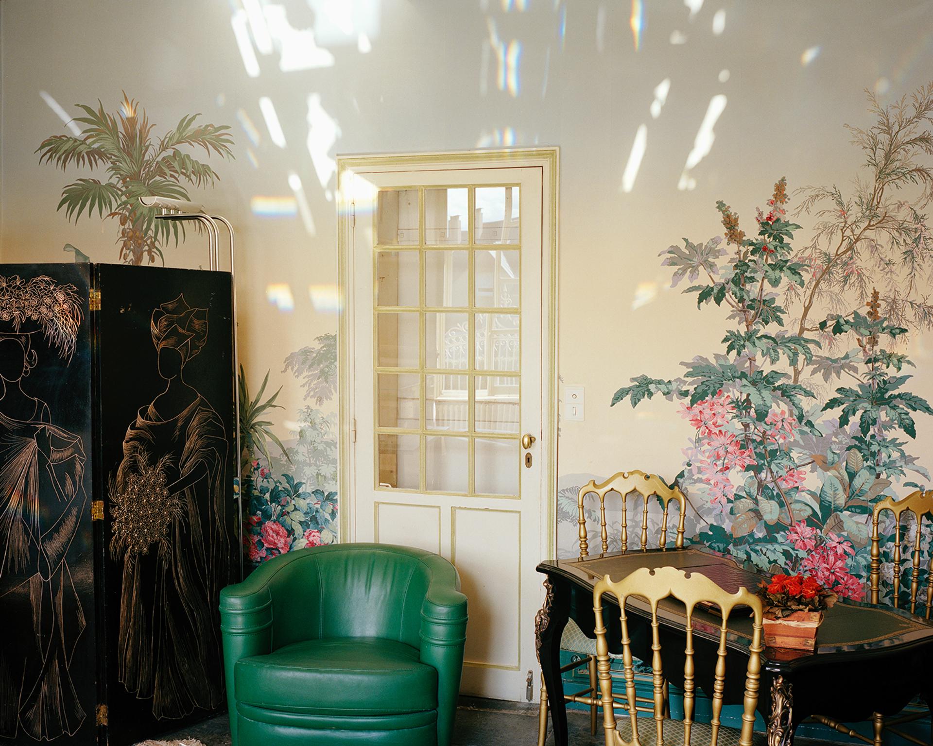 Le bureau-salon de Colette Senghor.