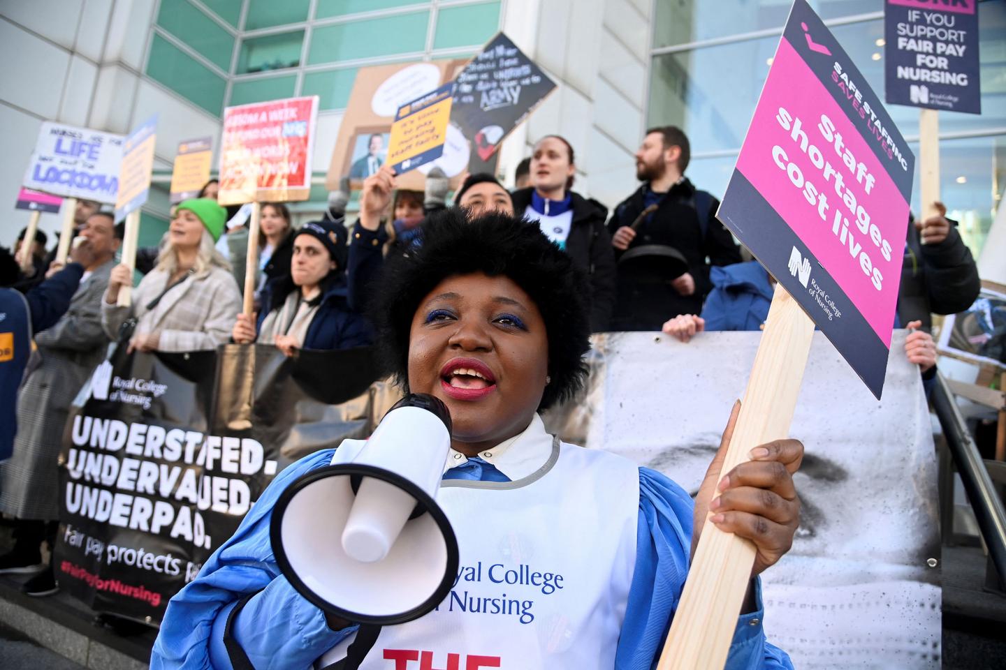 Healthcare workers walk out in UK's biggest NHS strikes