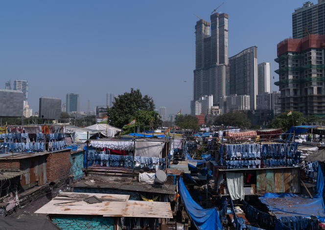Una lavandería al aire libre en Bombay (India), en 2022.