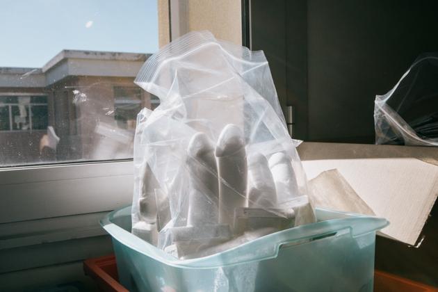 Des pénis en polystyrène sont utilisés par les enseignants du collège Emmanuel-Maffre-Baugé à Paulhan (Hérault) pour leurs interventions dans le cadre du programme d’éducation à la sexualité. Ici, le 2 février 2023