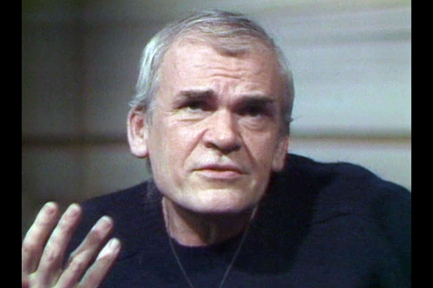 « Milan Kundera. Odyssée des illusions trahies », sur Arte : une vie entière consacrée à l’art du roman