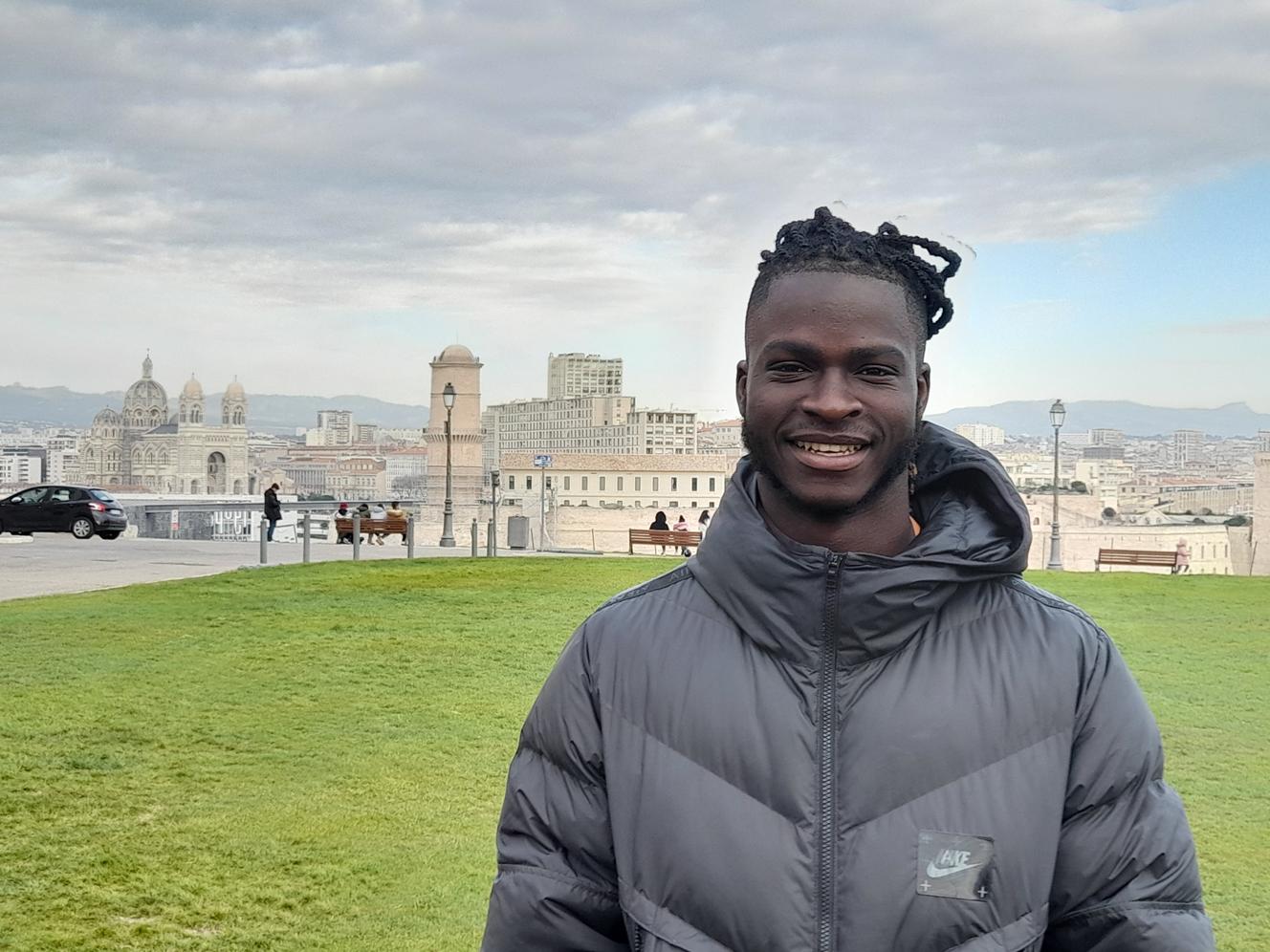 Bangaly Sylla, jeune danseur de 22 ans de la compagnie Circus Baobab, à Marseille, le 25 janvier 2023.