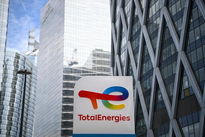 En La Défense, cerca de París, en 2021.