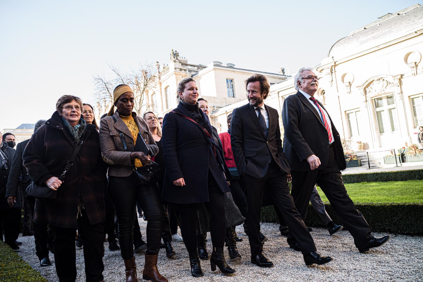 el precio nupes en sus contradicciones