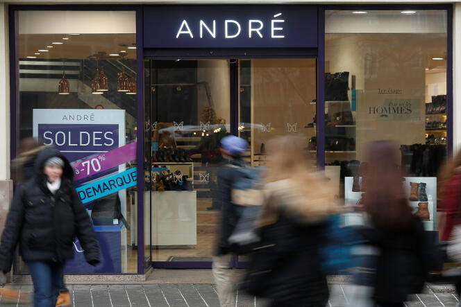 The French retail clothing sector is in crisis