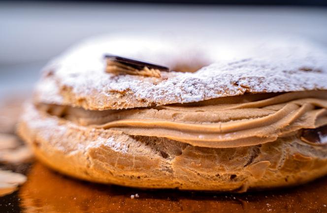 Choux, glace au praliné noisette, chantilly pour 4 personnes - Recettes -  Elle à Table