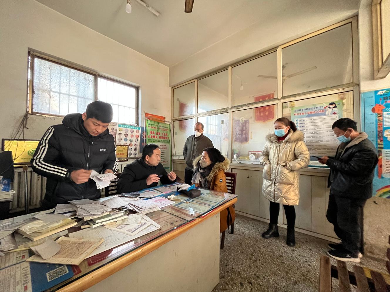 Le docteur Cheng Shanquan dans son cabinet à Zhu (Chine), le 27 janvier 2023.