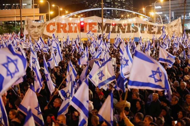Manifestación contra Binyamin Netanyahu y la reforma de la justicia, en Tel Aviv, 11 de febrero de 2023.
