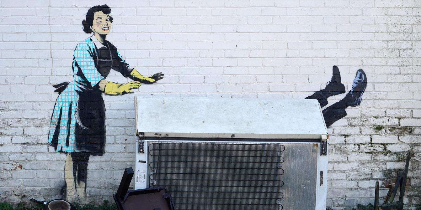 banksy t シャツ