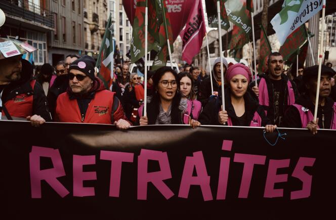 Manifestation contre le projet de loi sur les retraites à Paris, le 16 février 2023.
