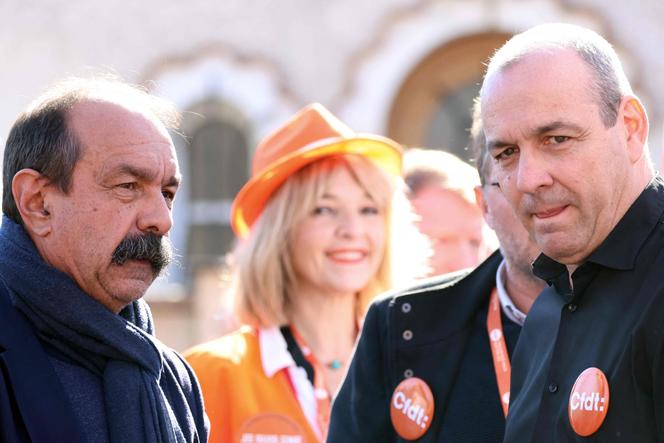 Les dirigeants syndicaux Philippe Martinez (CGT, à gauche) et Laurent Berger (CFDT) lors d’une manifestation contre la réforme des retraites, à Albi, le 16 février 2023.