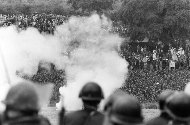 Manifestation antinucléaire contre la création de la centrale Super-Phénix, à Creys-Malville (Isère), le 31 juillet 1977. 