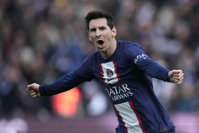     Al término de un partido de gran intensidad, los parisinos ganaron el domingo 19 de febrero, gracias a una hazaña de Lionel Messi, autor de una falta imparable en el tiempo de descuento.