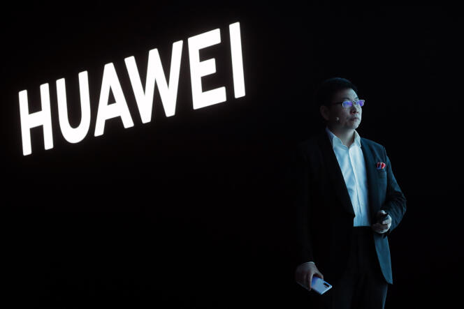 El CEO de Huawei, Richard Yu, durante una presentación en París el 26 de marzo de 2019. 