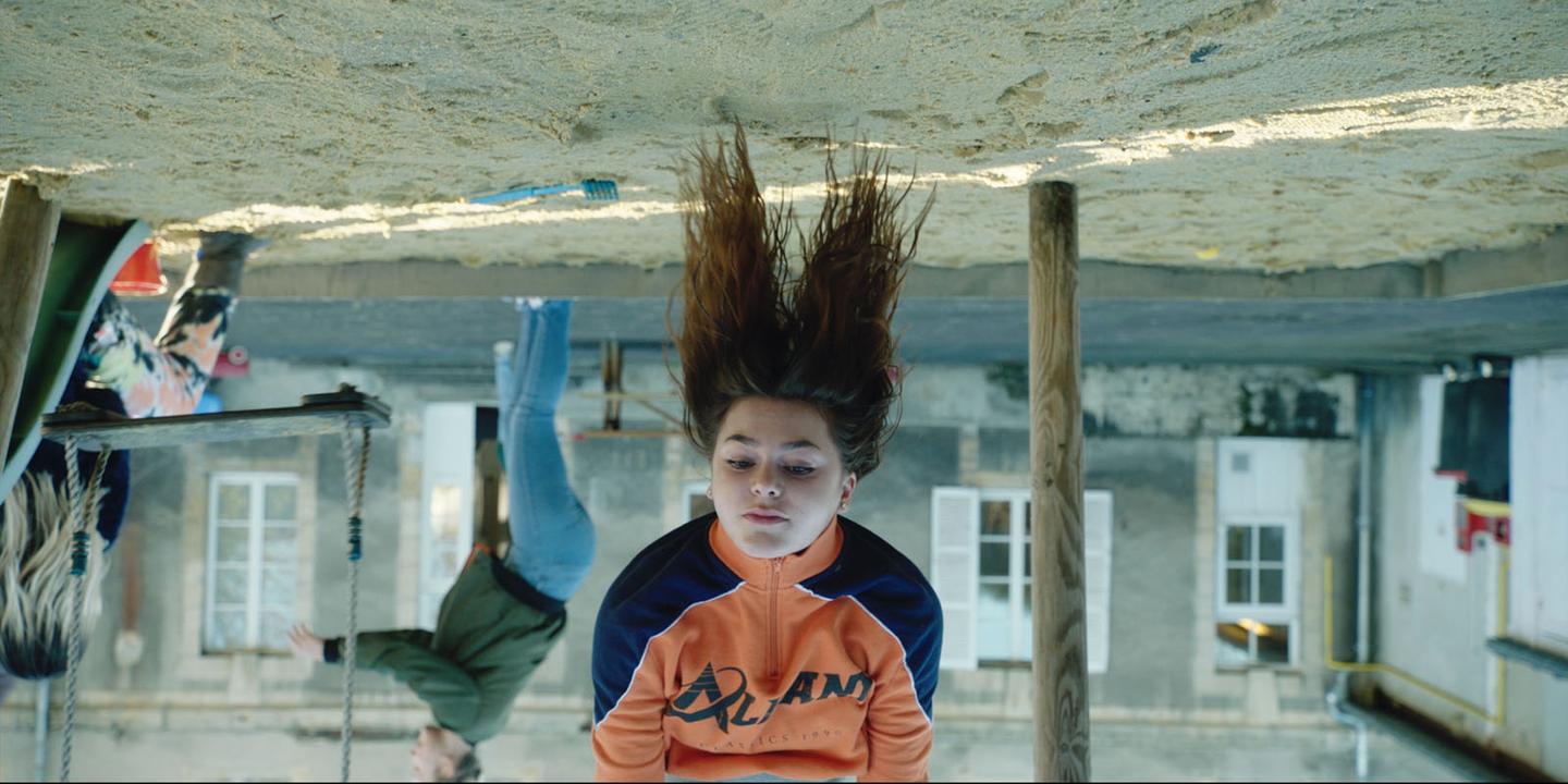 « Petites » la comédienne Julie LeratGersant dresse le portrait d