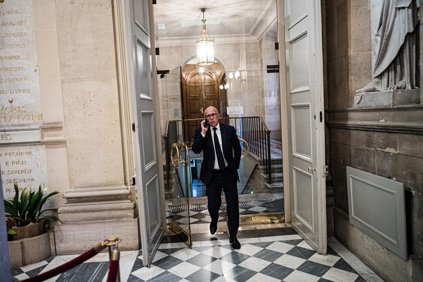 Eric Ciotti, entre firmeza y redondez