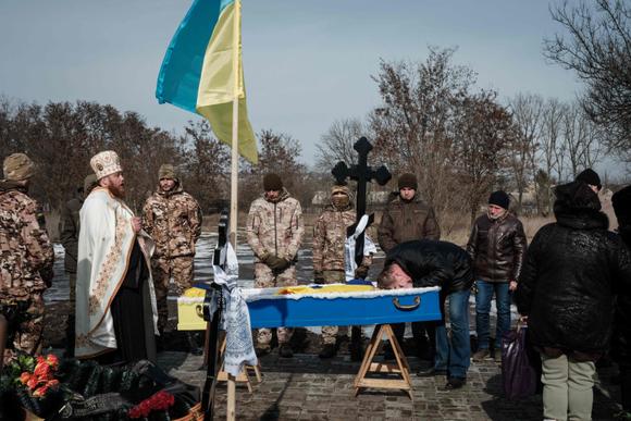 Mykhailo Sikirin, soldado ucraniano de 30 años asesinado el 18 de febrero en Chypylivka, en la región de Luhansk, enterrado en Kramatorsk el 24 de febrero de 2023.