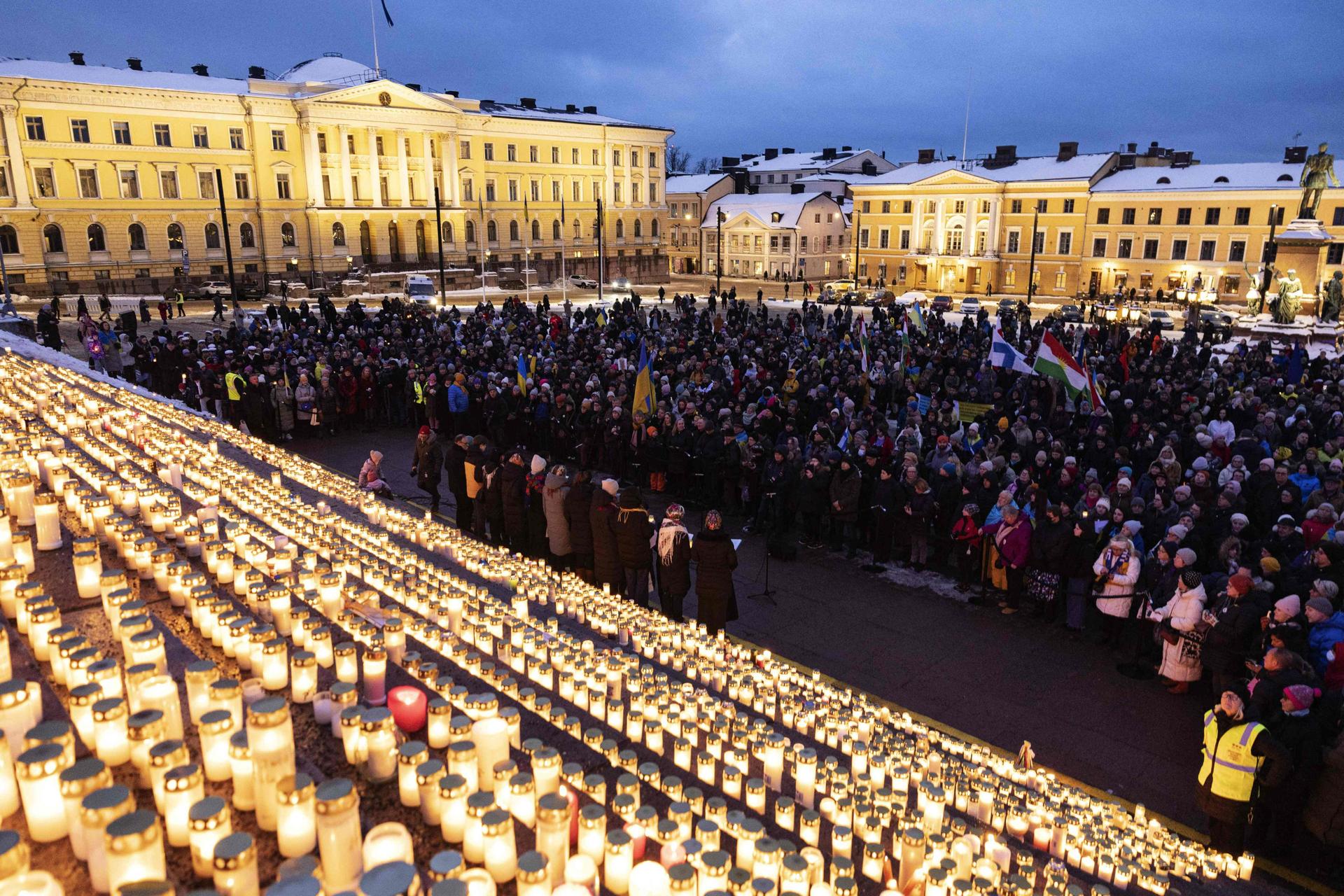Rally en Helsinki, Finlandia, viernes 24 de febrero de 2023.