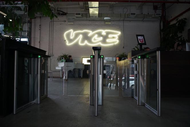 Vice sale store