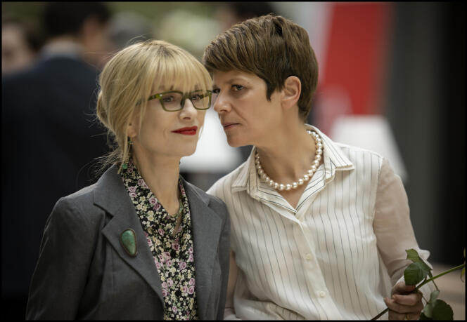  Maureen Kearney (Isabelle Huppert, à gauche) et Anne Lauvergeon (Marina Foïs) dans « La Syndicaliste », de Jean-Paul Salomé.