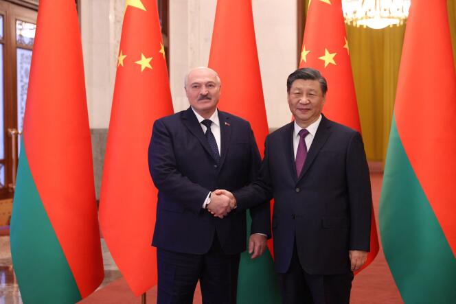 Le président biélorusse, Alexandre Loukachenko, rencontre le président chinois, Xi Jinping, à Pékin, le 1er mars 2023. 