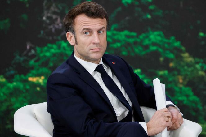Emmanuel Macron asiste a la Cumbre One Forest en el palacio presidencial en Libreville, Gabón, el 2 de marzo de 2023.