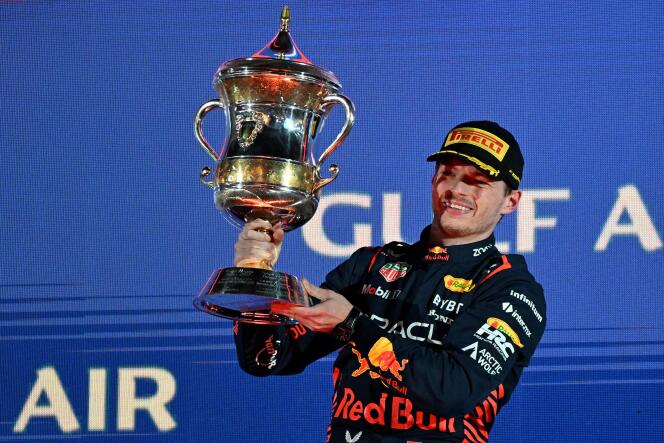 The joy of Max Verstappen on the top step of the Bahrain Grand Prix podium, on the Sakhir circuit, on March 5, 2023.