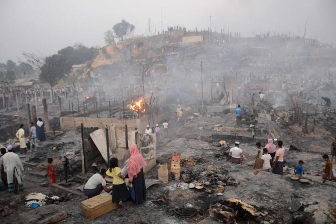 Un incendie s’est déclaré dans le camp de réfugiés de Balukhali, à Ukhia, le 5 mars 2023.