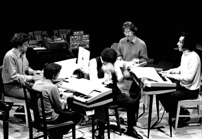 Left to right: Philip Glass, Arthur Murphy, Jon Gibson, Steve Chambers and Steve Reich rehearse 