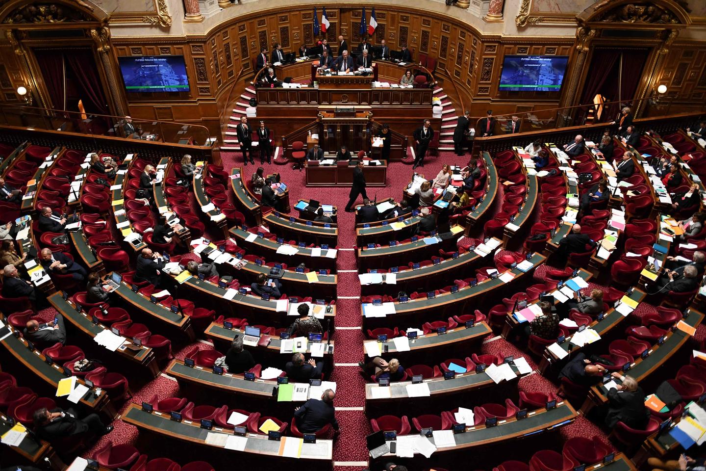 el Senado vota una pensión mejorada para ciertas madres