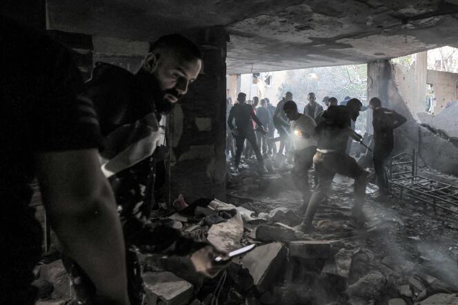 Dentro de una casa destruida en una incursión del ejército israelí en el campo de refugiados de Jenin el 7 de marzo.