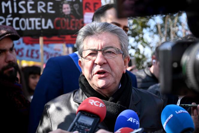 El líder de la France insoumise Jean-Luc Melenchon durante una manifestación en Marsella, el 7 de marzo de 2023, durante la protesta contra la reforma de las pensiones.