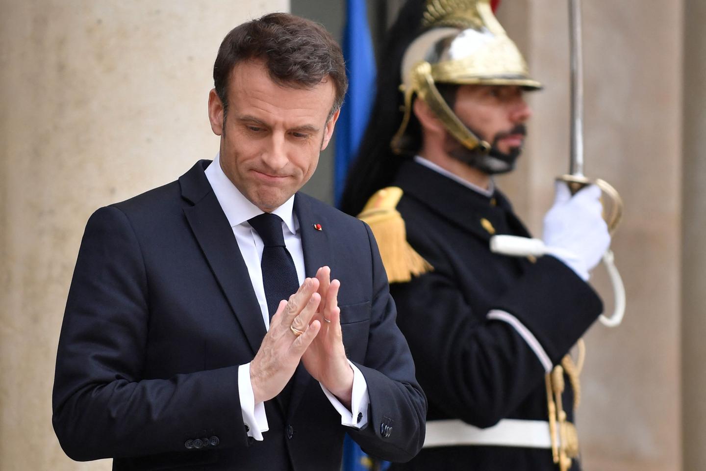 “Emmanuel Macron admitió que había pecado por ingenuidad con respecto a Vladimir Poutine, pero ¿fue muy sincera esta confesión?  »