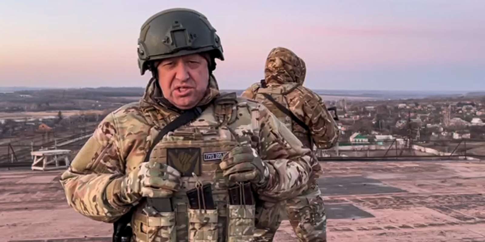 Capture d’écran tirée d’une vidéo publiée par le service de presse d’Evgueni Prigojine, le chef du groupe militaire russe Wagner, le 3 mars 2023, dans un endroit non localisé d’Ukraine