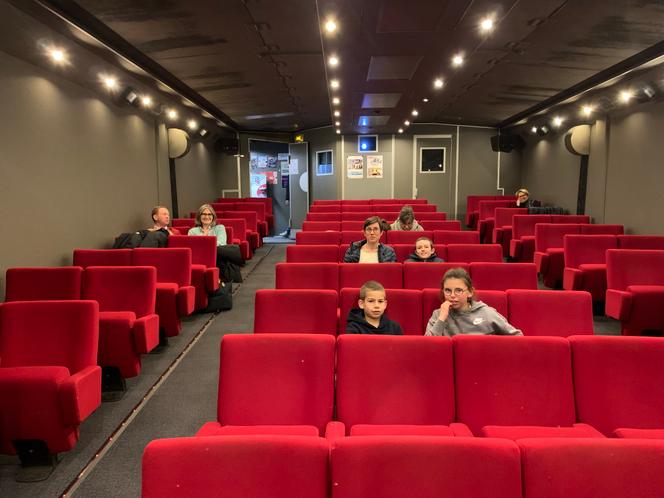 This truck trailer converted into a Cinemobile can accommodate up to 80 spectators, and offers three screenings a day.