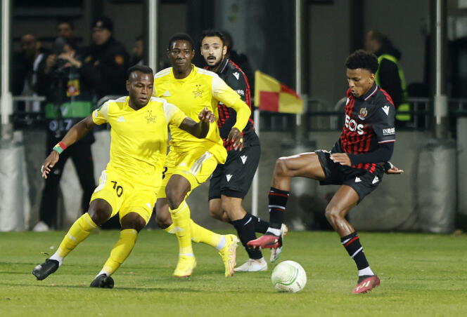 Nice midfielder Hicham Boudaoui (right) against Cedric Badolo (in the foreground, left), of Sheriff Tiraspol, during the round of 16 first leg of the Europa League Conference, in Chisinau, Moldova, March 9, 2023.