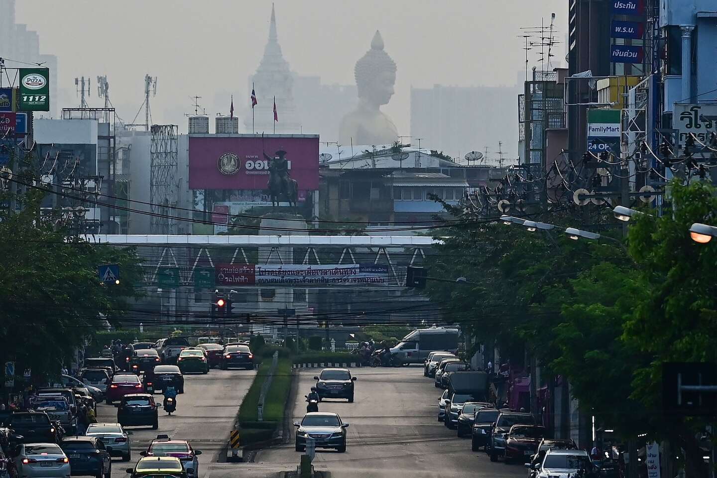In Thailand bringt eine neue Episode der Luftverschmutzung Zehntausende von Menschen ins Krankenhaus